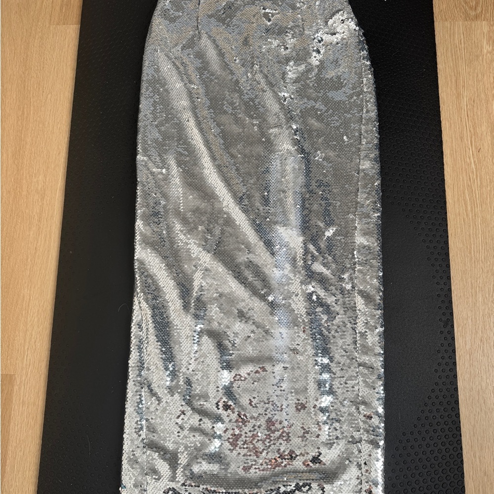 Kim Shui Silver Sequin Midi Skirt Cocktail